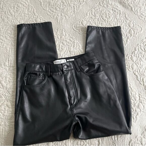Abercrombie and fitch black 90s straight vegan leather pants size 27/4s - Picture 4 of 4